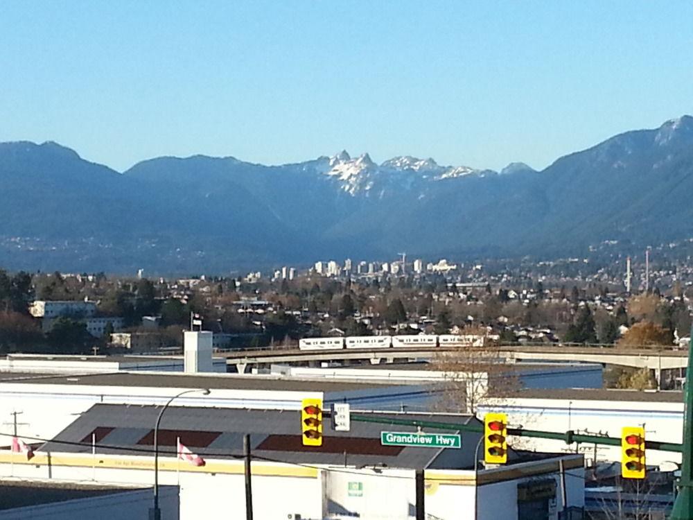 Coast Metro Vancouver Hotel Burnaby Eksteriør billede