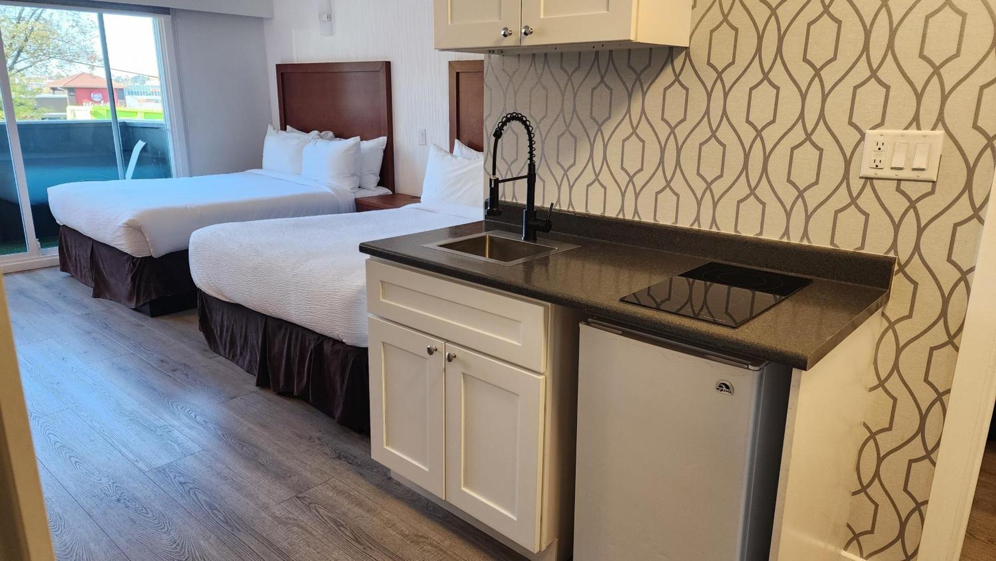 Coast Metro Vancouver Hotel Burnaby Eksteriør billede